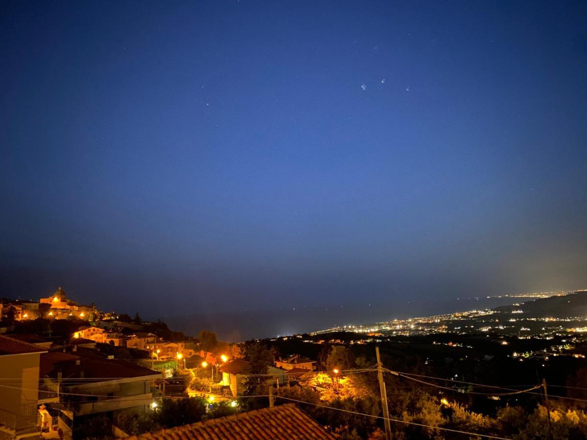 Seta Luxury Apartment Roseto Degli Abruzzi Bagian luar foto