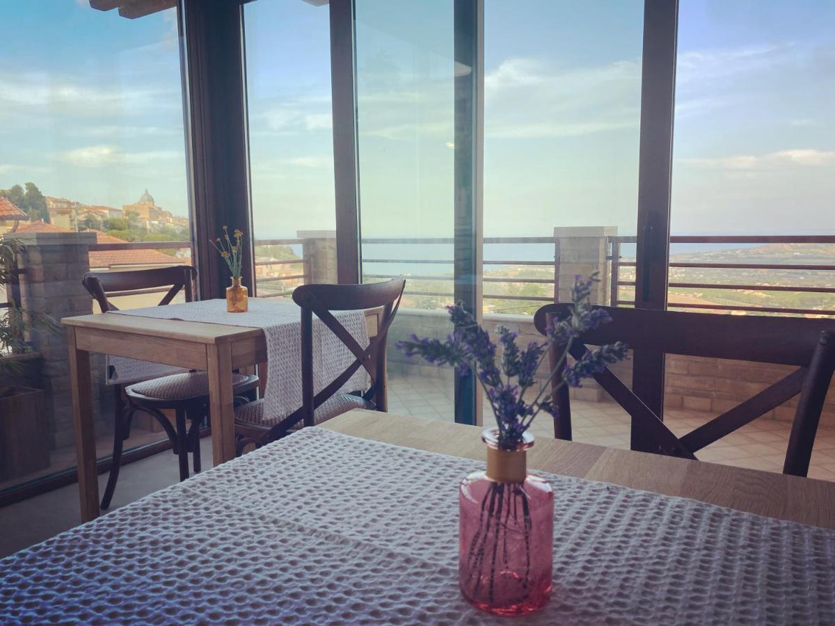 Seta Luxury Apartment Roseto Degli Abruzzi Bagian luar foto