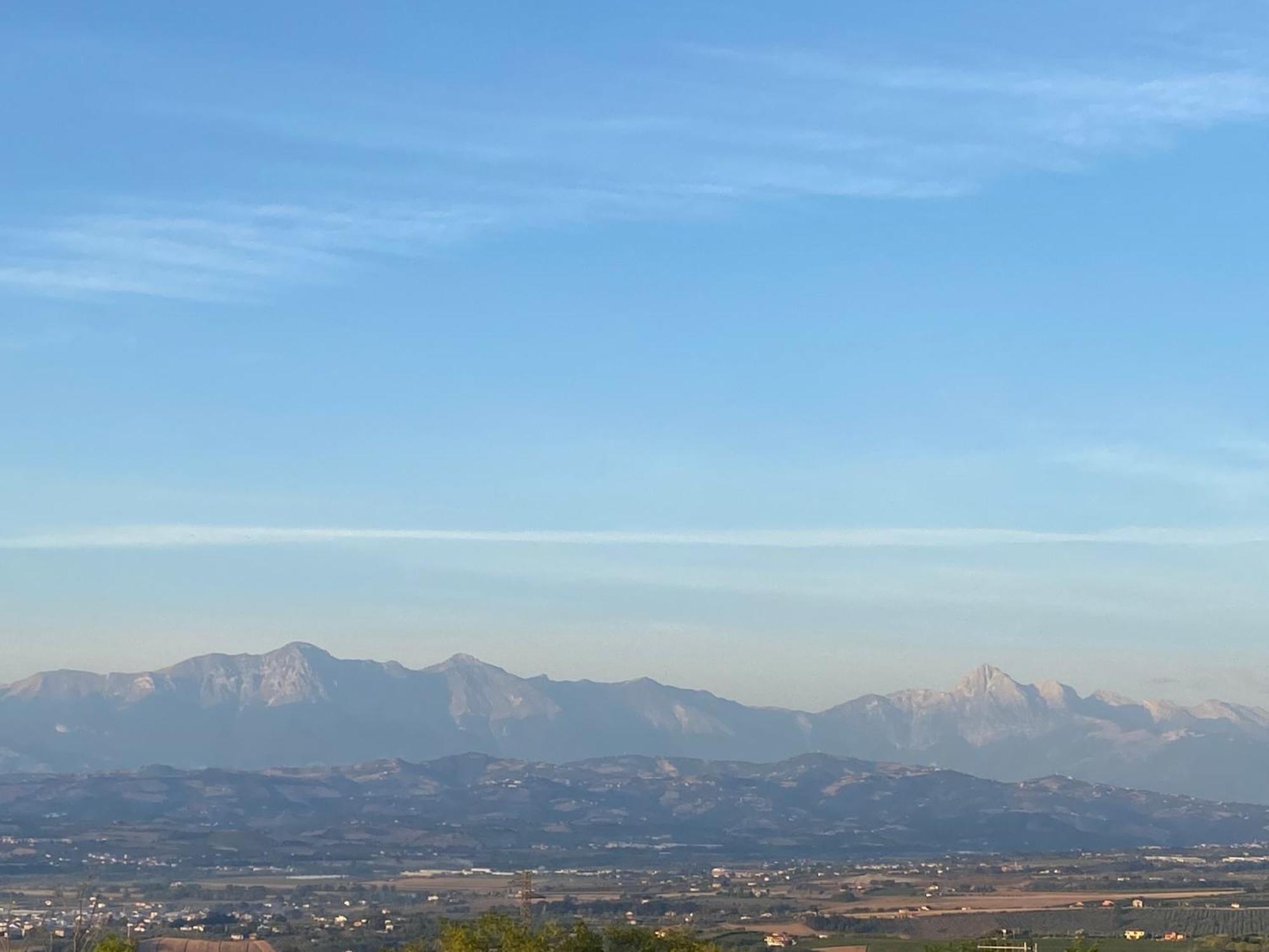 Seta Luxury Apartment Roseto Degli Abruzzi Bagian luar foto