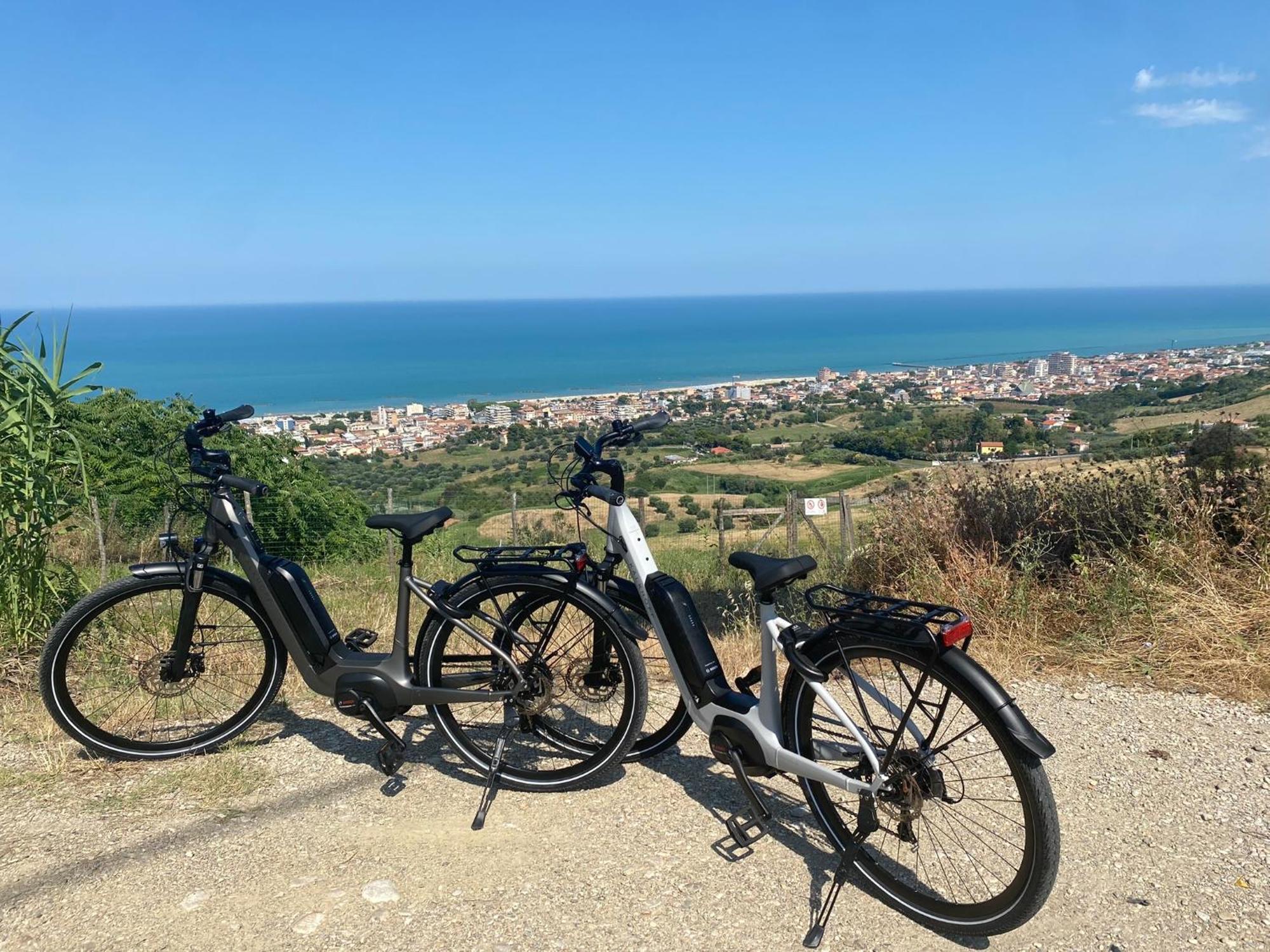 Seta Luxury Apartment Roseto Degli Abruzzi Bagian luar foto