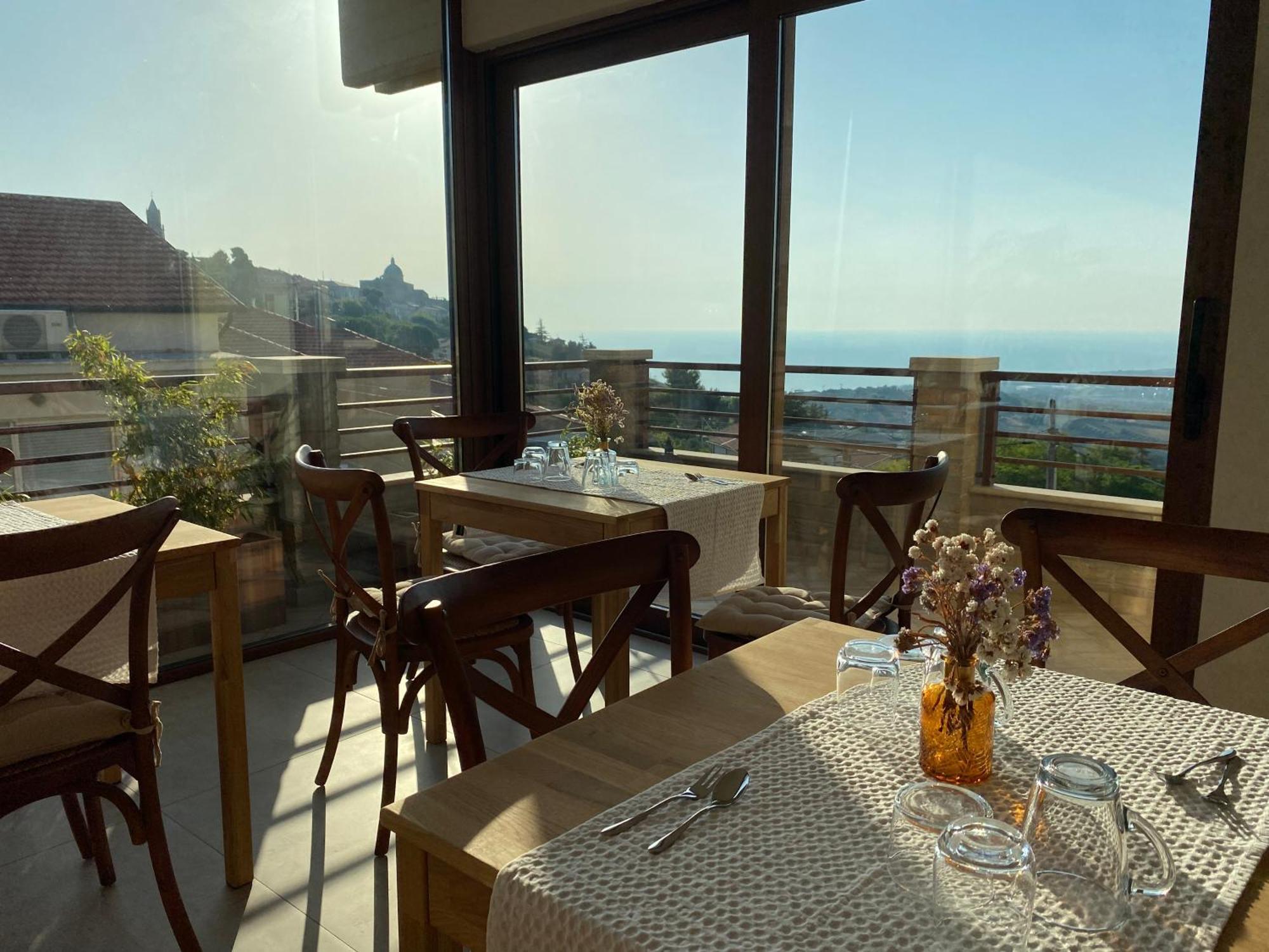 Seta Luxury Apartment Roseto Degli Abruzzi Bagian luar foto