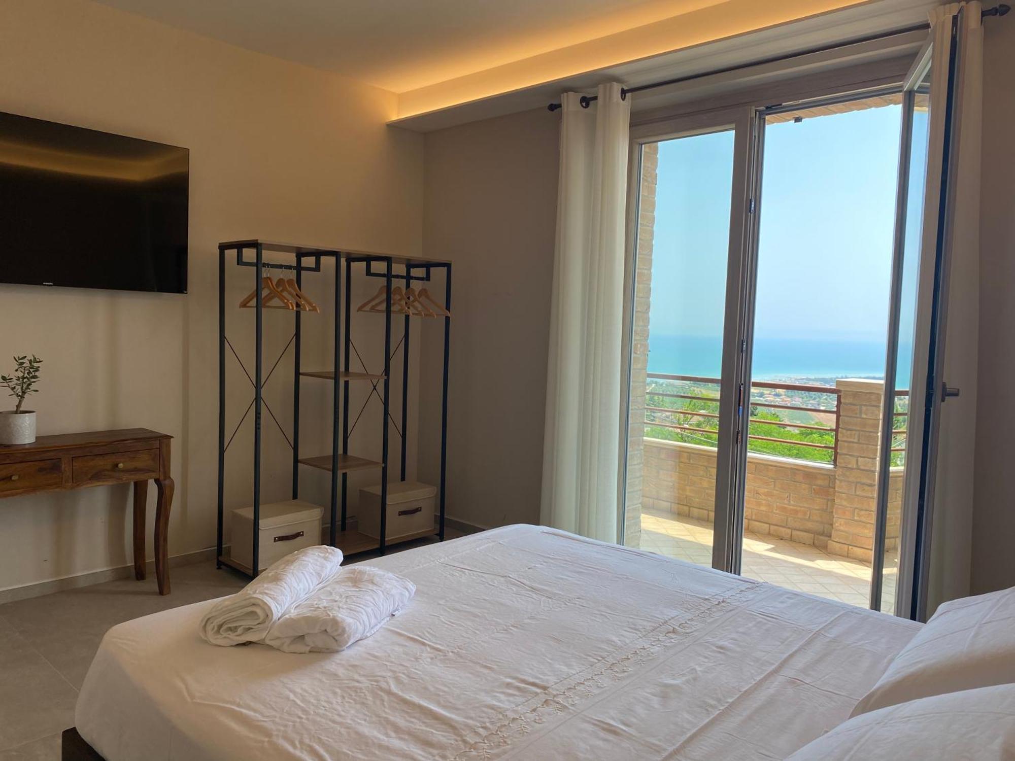 Seta Luxury Apartment Roseto Degli Abruzzi Bagian luar foto