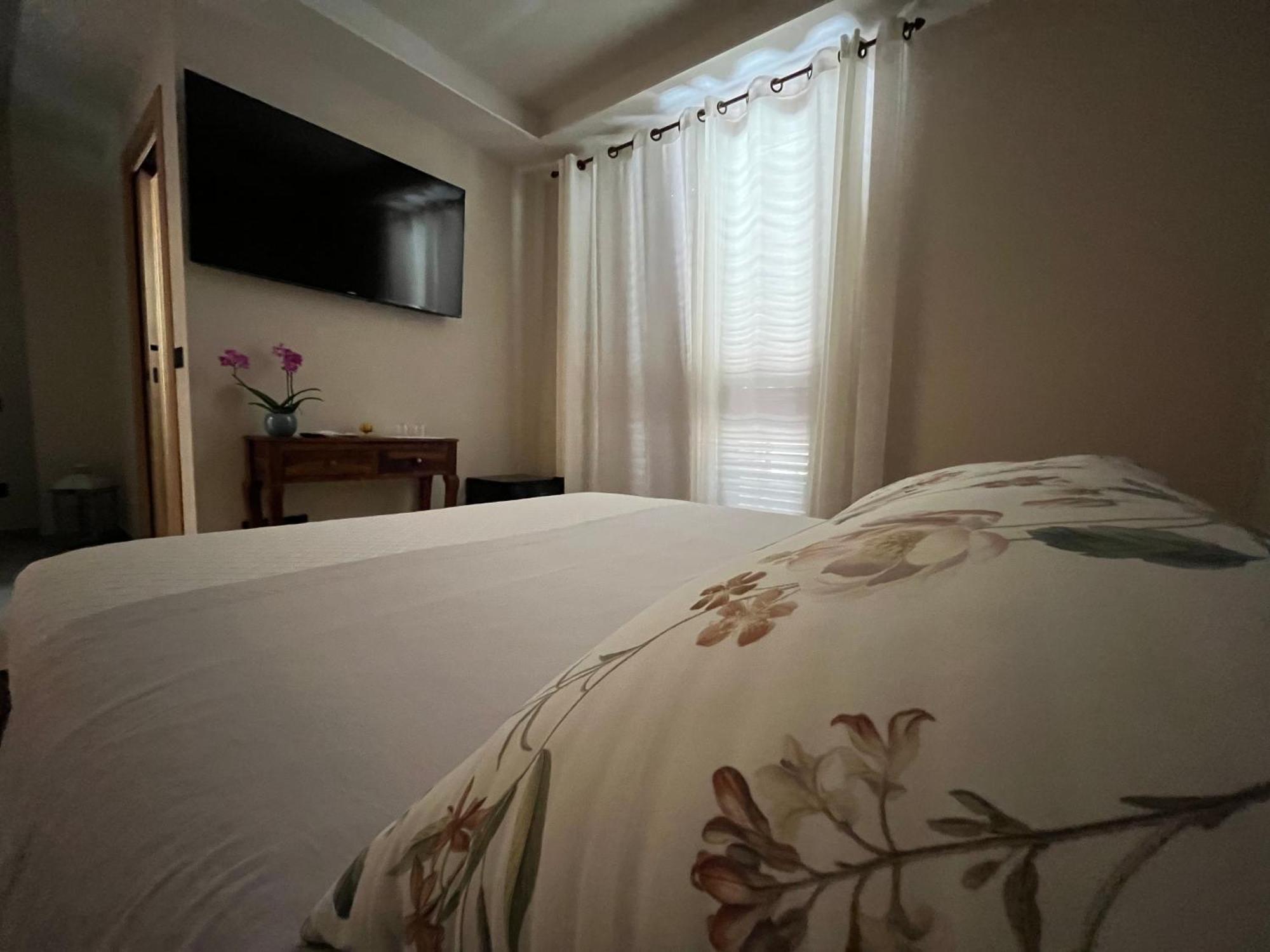 Seta Luxury Apartment Roseto Degli Abruzzi Bagian luar foto