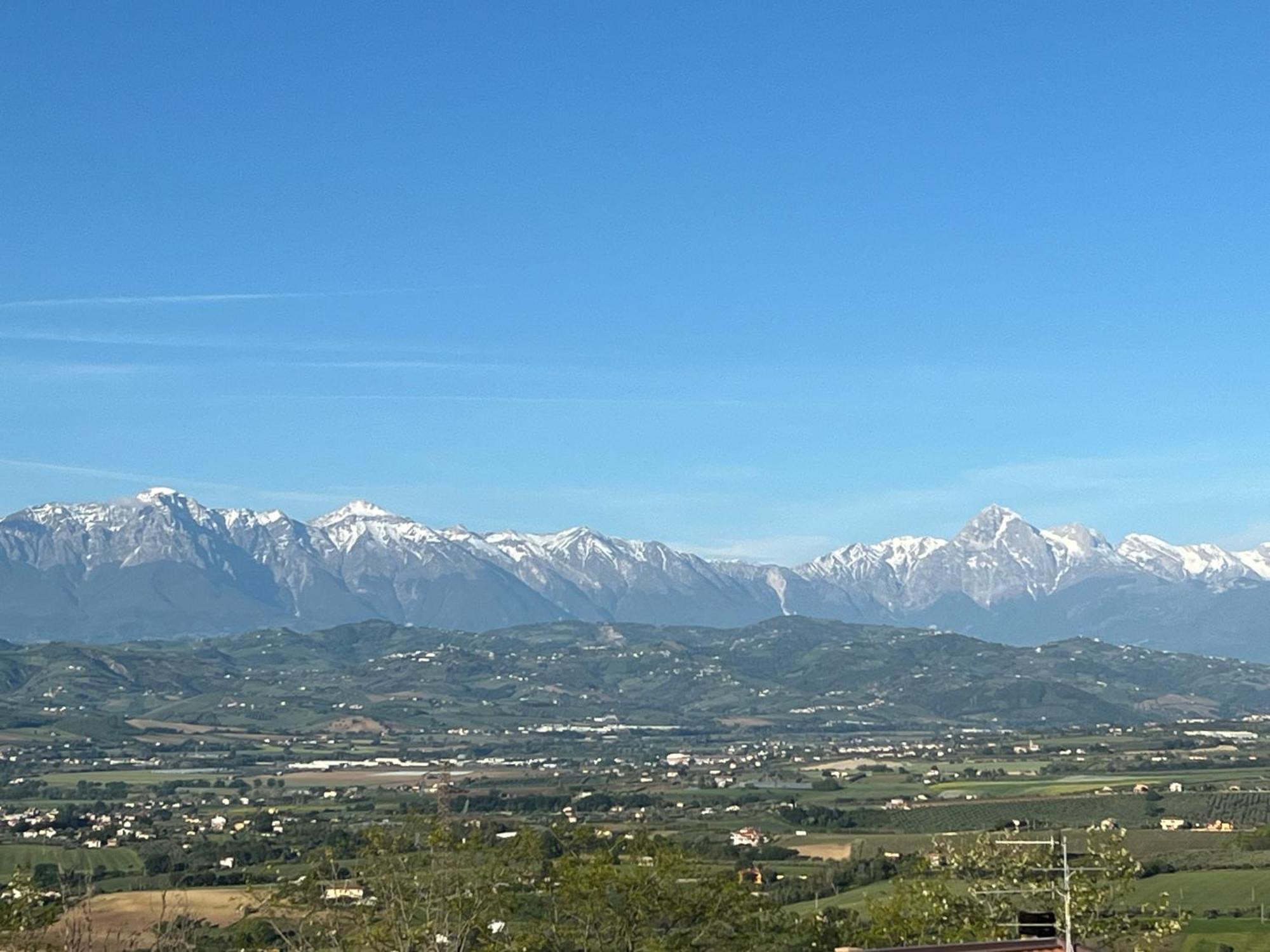 Seta Luxury Apartment Roseto Degli Abruzzi Bagian luar foto