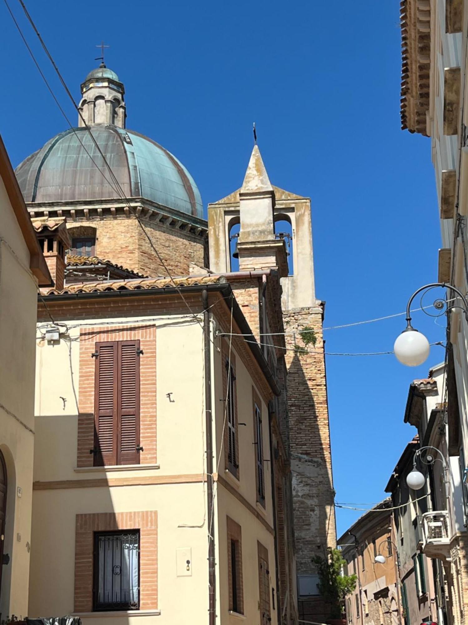 Seta Luxury Apartment Roseto Degli Abruzzi Bagian luar foto