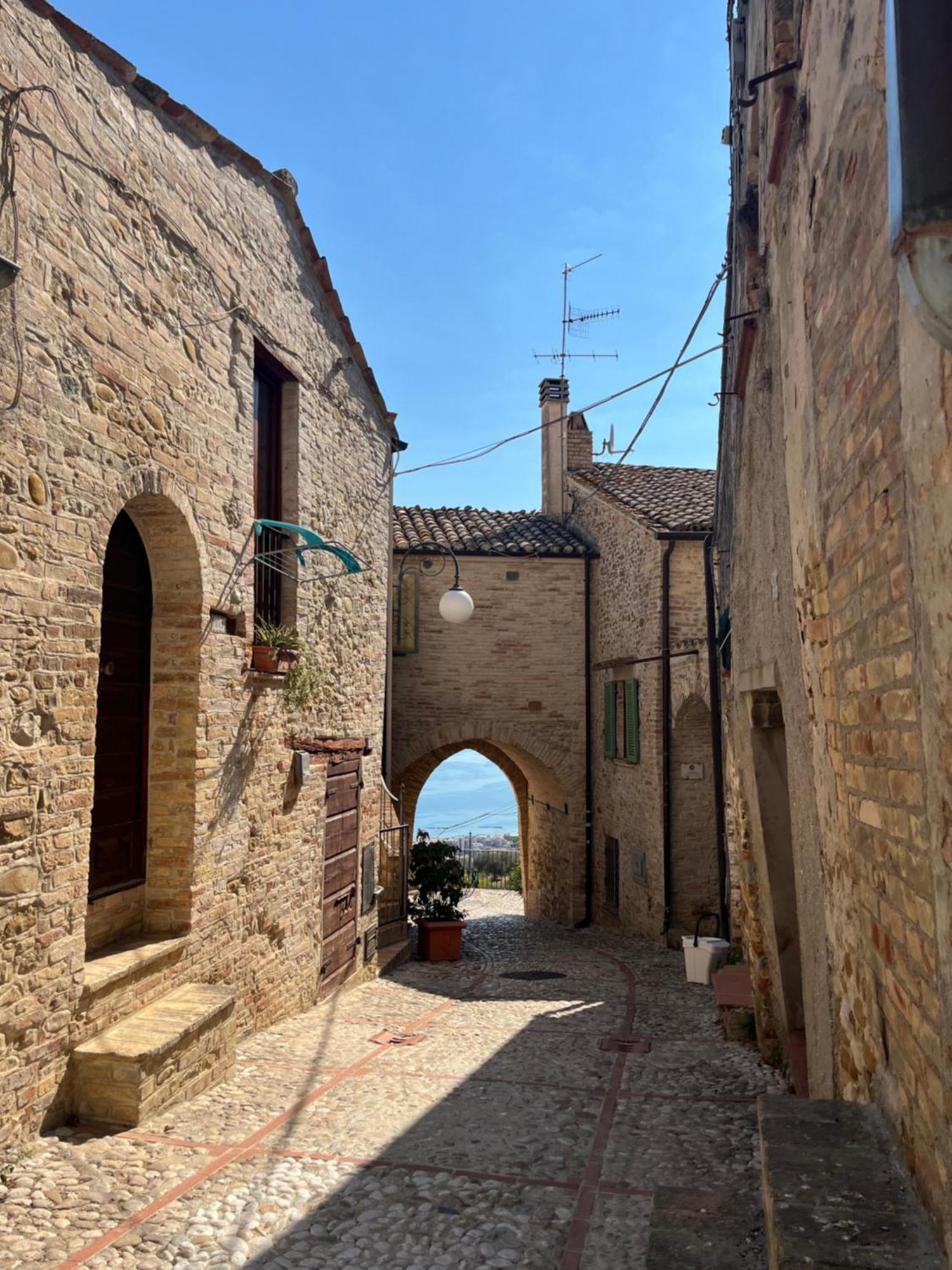 Seta Luxury Apartment Roseto Degli Abruzzi Bagian luar foto